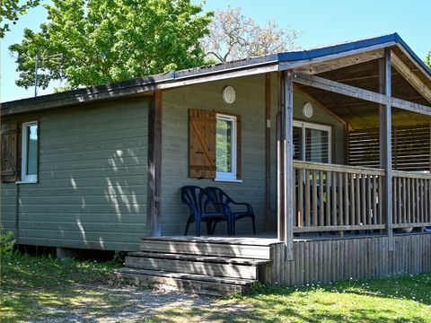 CHALET 6 personnes - Chalet 35m² (3 chambres) avec terrasse couverte 6 pers