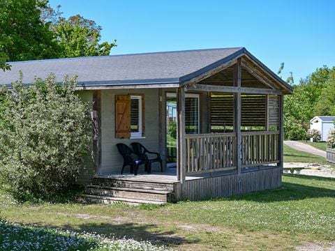 CHALET 6 personnes - Chalet 35m² (3 chambres) avec terrasse couverte 6 pers