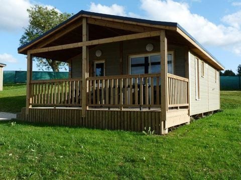 CHALET 6 personnes - Chalet 35m² (3 chambres) avec terrasse couverte 6 pers