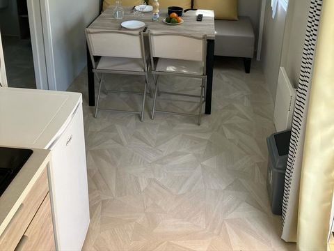 Mobilhome 2 personnes - Escale 20m² - 1 chambre - Télévision