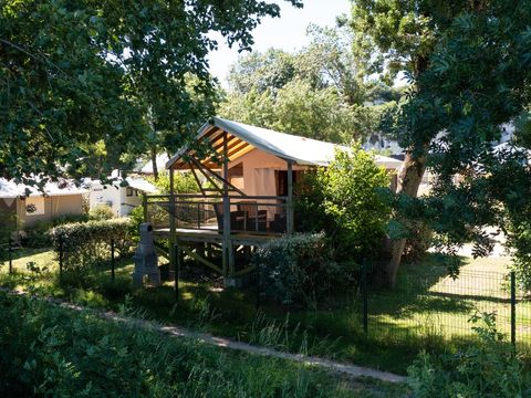 Tente en toile et en bois 4 personnes - Ecolodge (sur pilotis) sans sanitaires