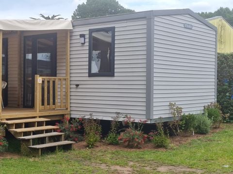 MOBILHOME 6 personnes - - 40m² - 3 chambres - terrasse couverte -