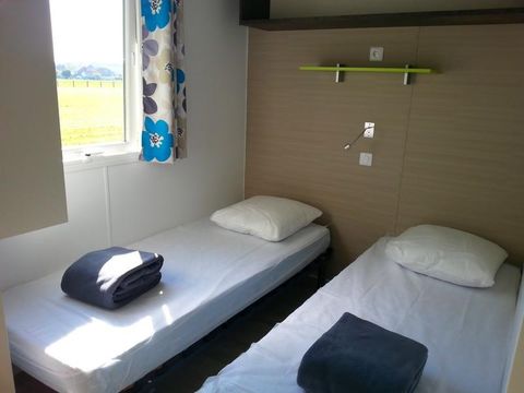 MOBILHOME 4 personnes - Standard 27m² (2 chambres) + terrasse intégrée