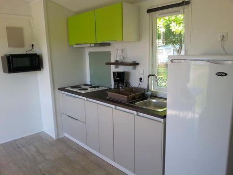 MOBILHOME 4 personnes - Standard 27m² (2 chambres) + terrasse intégrée