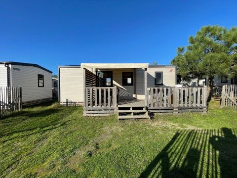 MOBILHOME 6 personnes - Comfort | 3 Ch. | 6 Pers. | Terrasse surélevée | Clim. MOBILHOME 6 personnes - Comfort | 3 Ch. | 6 Pers. | Terrasse surélevée | Clim.