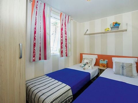 MOBILHOME 6 personnes - Comfort | 3 Ch. | 6 Pers. | Terrasse surélevée | Clim. | TV