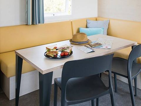 MOBILHOME 4 personnes - Ultimate | 2 Ch. | 4 Pers. | Terrasse surélevée | Clim. | TV MOBILHOME 4 personnes - Ultimate | 2 Ch. | 4 Pers. | Terrasse surélevée | Clim. | TV