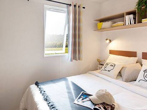 MOBILHOME 8 personnes - Comfort | 4 Ch. | 8 Pers. | Terrasse surélevée | 2 SDB | Clim. MOBILHOME 8 personnes - Comfort | 4 Ch. | 8 Pers. | Terrasse surélevée | 2 SDB | Clim.