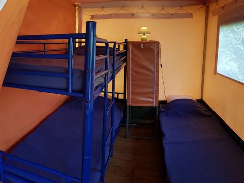 Bungalow toilé 5 personnes - SIRIUS - sans sanitaires 20 m²
