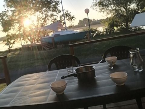 Tente en toile et en bois 4 personnes - TENTE CANADA - sans sanitaires 20 m²