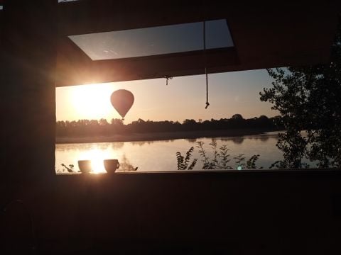 Insolite 4 personnes - BATHÔ CATAMARAN CABANÉ 11 m²