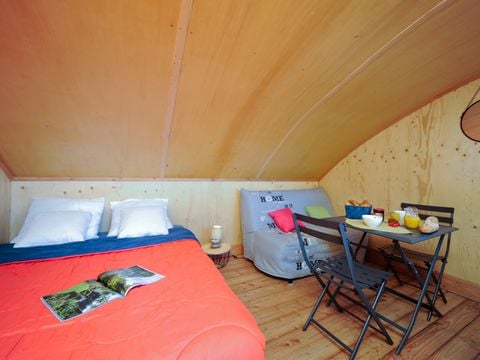 Insolite 4 personnes - BATHÔ CATAMARAN CABANÉ 11 m²