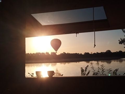 Insolite 4 personnes - BATHÔ CATAMARAN CABANÉ 11 m²