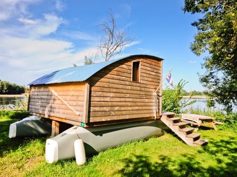 Insolite 4 personnes - BATHÔ CATAMARAN CABANÉ 11 m²