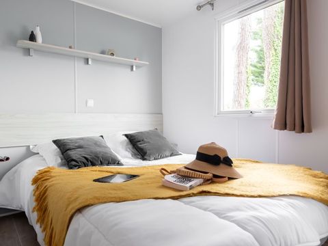Mobilhome 8 personnes - Cottage Premium 40m² - 4 Chambres + télévision + Terrasse