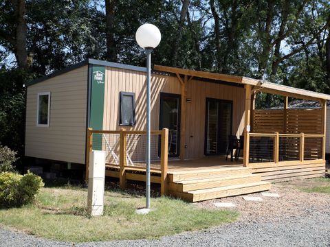 Mobilhome 4 personnes - Homeflower Premium 32m² - 2 chambres - Terrasse couverte - Clim