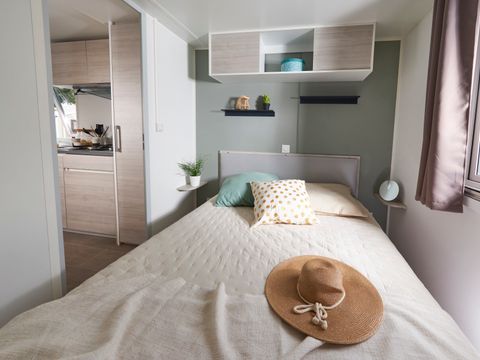 Mobilhome 6 personnes - Homeflower Premium 35m² - 3 chambres - Terrasse couverte - Clim