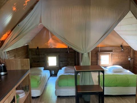 Lodge 4 personnes - Amazone standard 20 m² - Terrasse