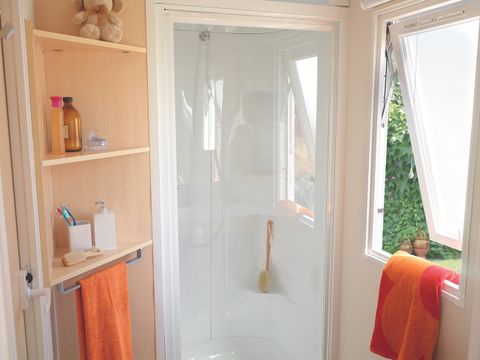 MOBILHOME 6 personnes - PLUS 3 chambres