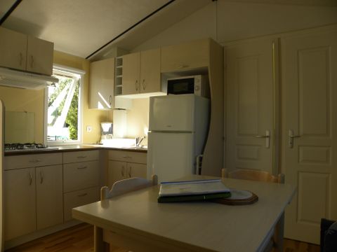 MOBILHOME 4 personnes - VALAUDRAN 27m² / 2 chambres - Terrasse couverte