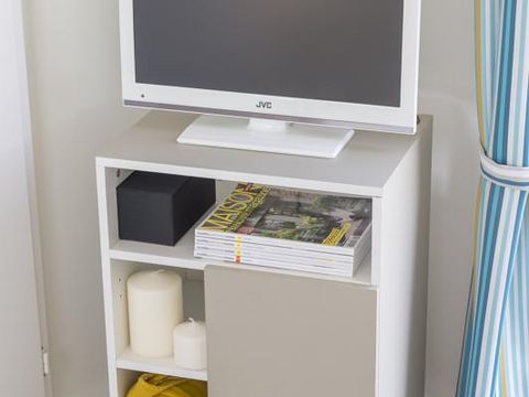 Mobilhome 4 personnes - Premium 2 chambres 27-32m² + Terrasse semi-couverte + TV + LV (Dimanche)