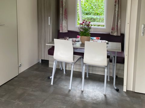 Mobilhome 4 personnes - Premium 2 chambres 27-32m² + Terrasse semi-couverte + TV + LV (Dimanche)