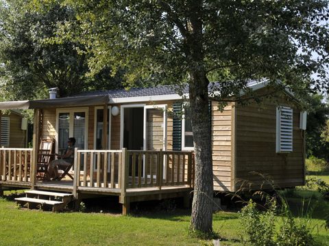 Mobilhome 4 personnes - Premium 2 chambres 27-32m² + Terrasse semi-couverte + TV + LV (Dimanche)