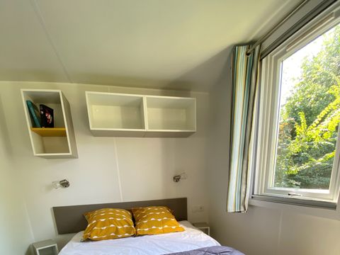 MOBILHOME 6 personnes - Homeflower Premium 3 chambres 30.5m² + Terrasse semi-couverte + TV + LV