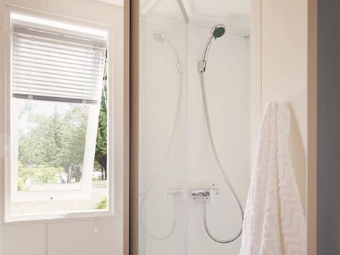 MOBILHOME 4 personnes - Premium 2 chambres 32m² + Terrasse semi-couverte  + 2 salles de bain