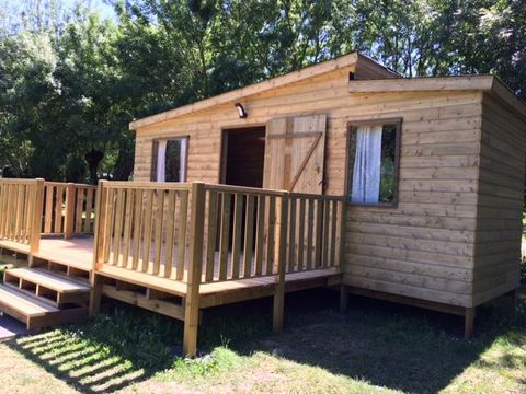 Mobilhome 6 personnes - Cabane Family Standard 3 chambres 25m² (sans sanitaires ni cuisine) + Terrasse non couverte.