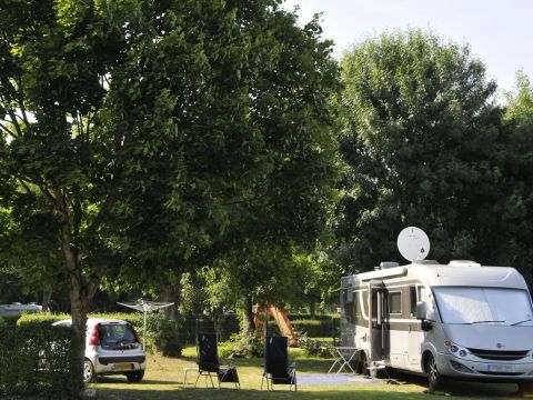 Flower Camping du Port Caroline - Camping Maine-et-Loire - Image N°14