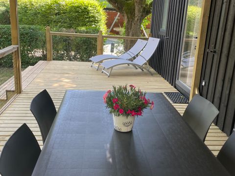 MOBILHOME 4 personnes - NEW // Homeflower Premium 2 chambres 29m² + Terrasse semi-couverte + LV + TV