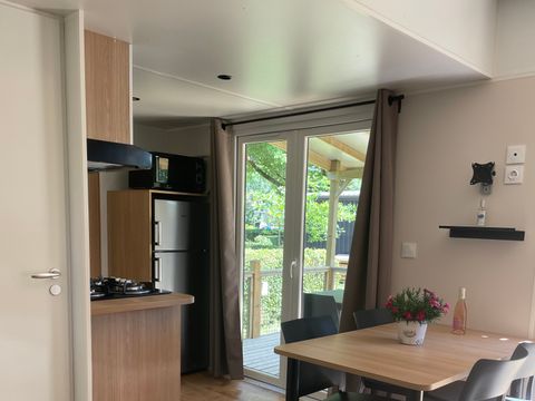 MOBILHOME 4 personnes - NEW // Homeflower Premium 2 chambres 29m² + Terrasse semi-couverte + LV + TV