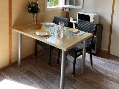 CHALET 4 personnes - Chalet Confort PMR 2 chambres 35m² + Terrasse intégrée + TV