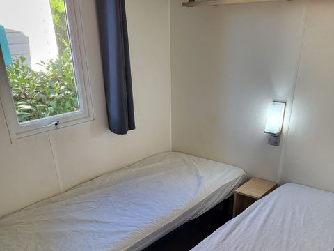 MOBILHOME 4 personnes - VIP - 29 m² - 2 chambres - Terrasse double + SPA (2 adultes maximum ou famille)