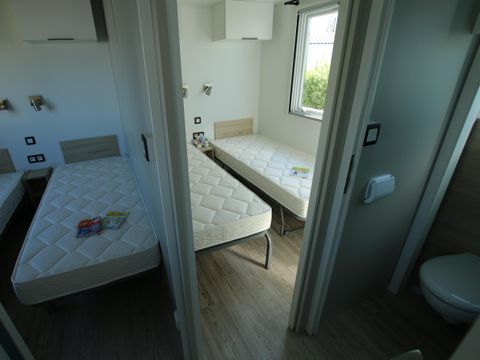 MOBILHOME 6 personnes - Familial - 3 chambres - Pergola