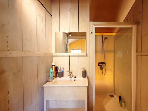 Tente en toile et en bois 6 personnes - SAFARI COTTAGE INSOLITE PREMIUM