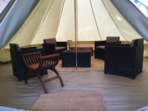 HÉBERGEMENT INSOLITE 4 personnes - GLAMPING BARREL sans sanitaires