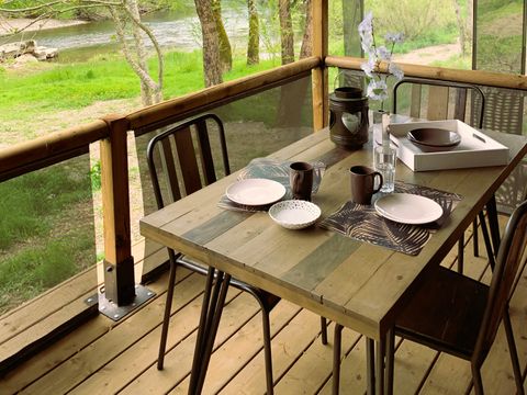 LODGE 5 personnes - Lodge avec sanitaires et évier - 34m² -