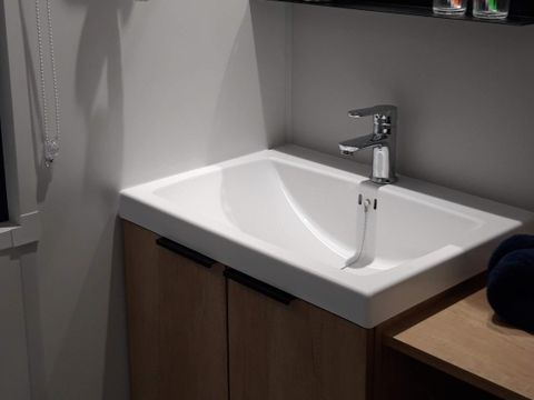 MOBILHOME 4 personnes - Mobil-Home Privilège 2 ch., 2 sdb, 34m² + terrasse 15 m² + climatisation