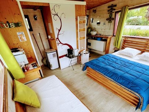 HÉBERGEMENT INSOLITE 3 personnes - Lodge Flottante