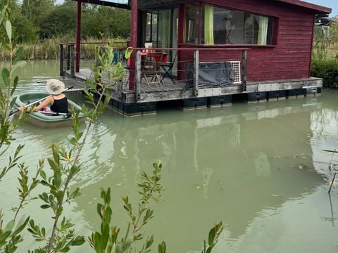 HÉBERGEMENT INSOLITE 3 personnes - Lodge Flottante