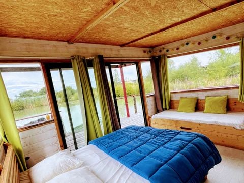 HÉBERGEMENT INSOLITE 3 personnes - Lodge Flottante