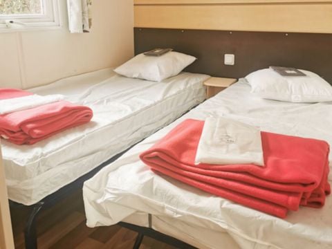 MOBILHOME 6 personnes - 3 chambres Confort + terrasse semi-couverte