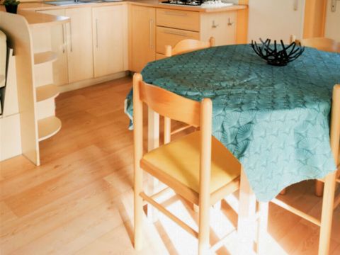 MOBILHOME 7 personnes - 3 chambres Eden terrasse en bois semi-couverte