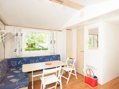 MOBILHOME 6 personnes - CLASSIC 26-2  >10ans - maxi 4 adultes - TV, 2 chambres, environ 26m²