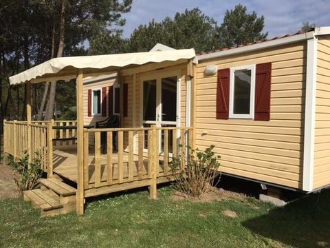MOBILHOME 8 personnes - CLASSIC35-3  >10ans - maxi 6 adultes - TV, 3 chambres, environ 35m²