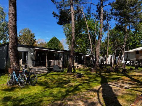MOBILHOME 8 personnes - PRIVILEGE 34-3 - maxi 6 adultes - TV, 3 chambres (lit 160*200), environ 34m², lave-vaisselle, grille-pain, machine expresso, 2 transats