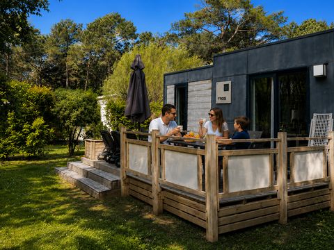 MOBILHOME 5 personnes - CONFORT 35-2-2 (Mobil-home Taos) - TV, 2 ch + 2 sdb (lits superposés), env 35m² - MAX 4 ADULTES /