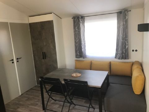 MOBILHOME 4 personnes - Mobil-home Confort VENUS 22m² - 2 chambres + terrasse semi couverte 9m²